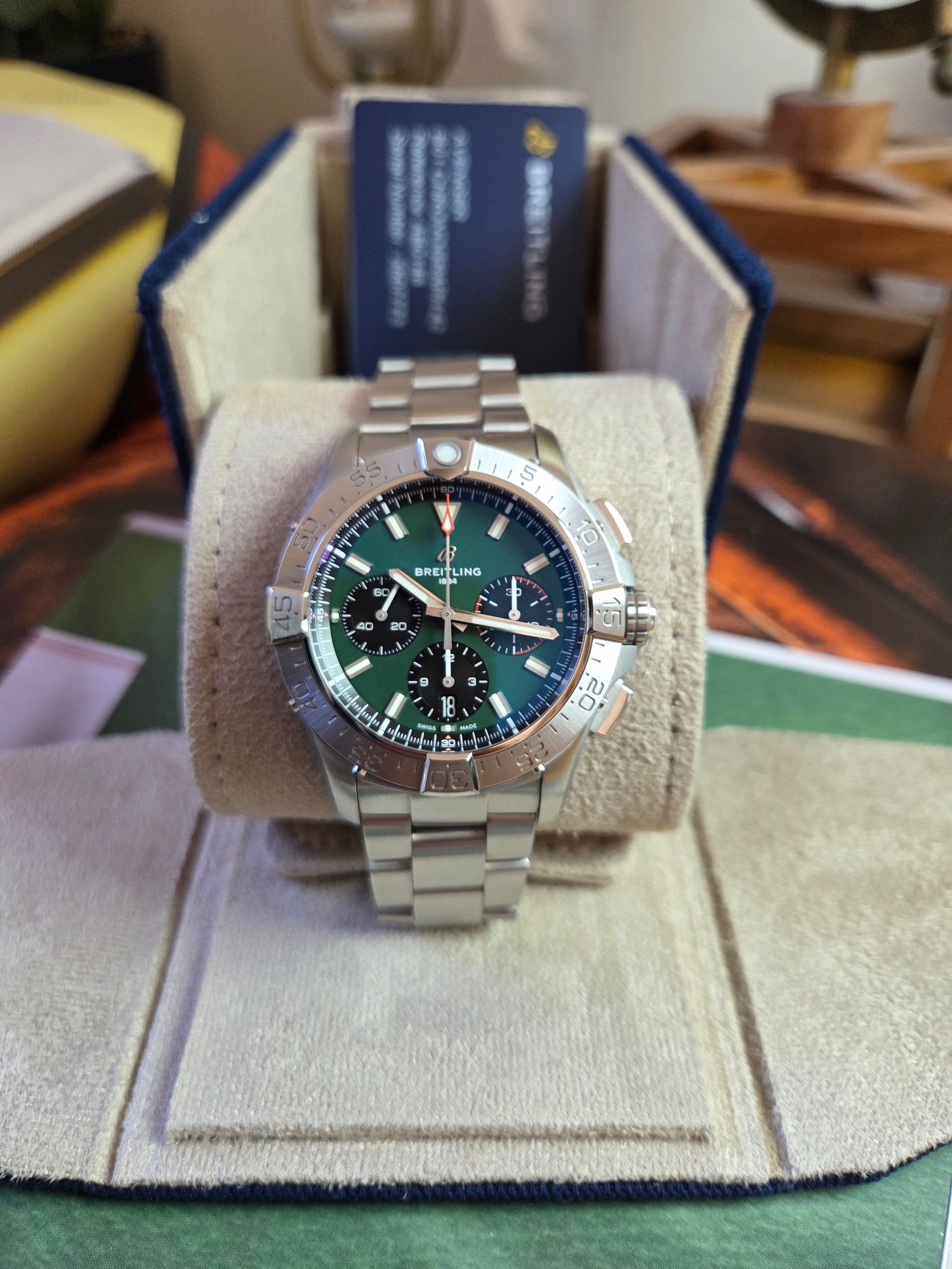 Breitling Avenger B01 Chronograph 42 | Green Dial | Ref: AB0146 | 2026 | warranty till 2034!