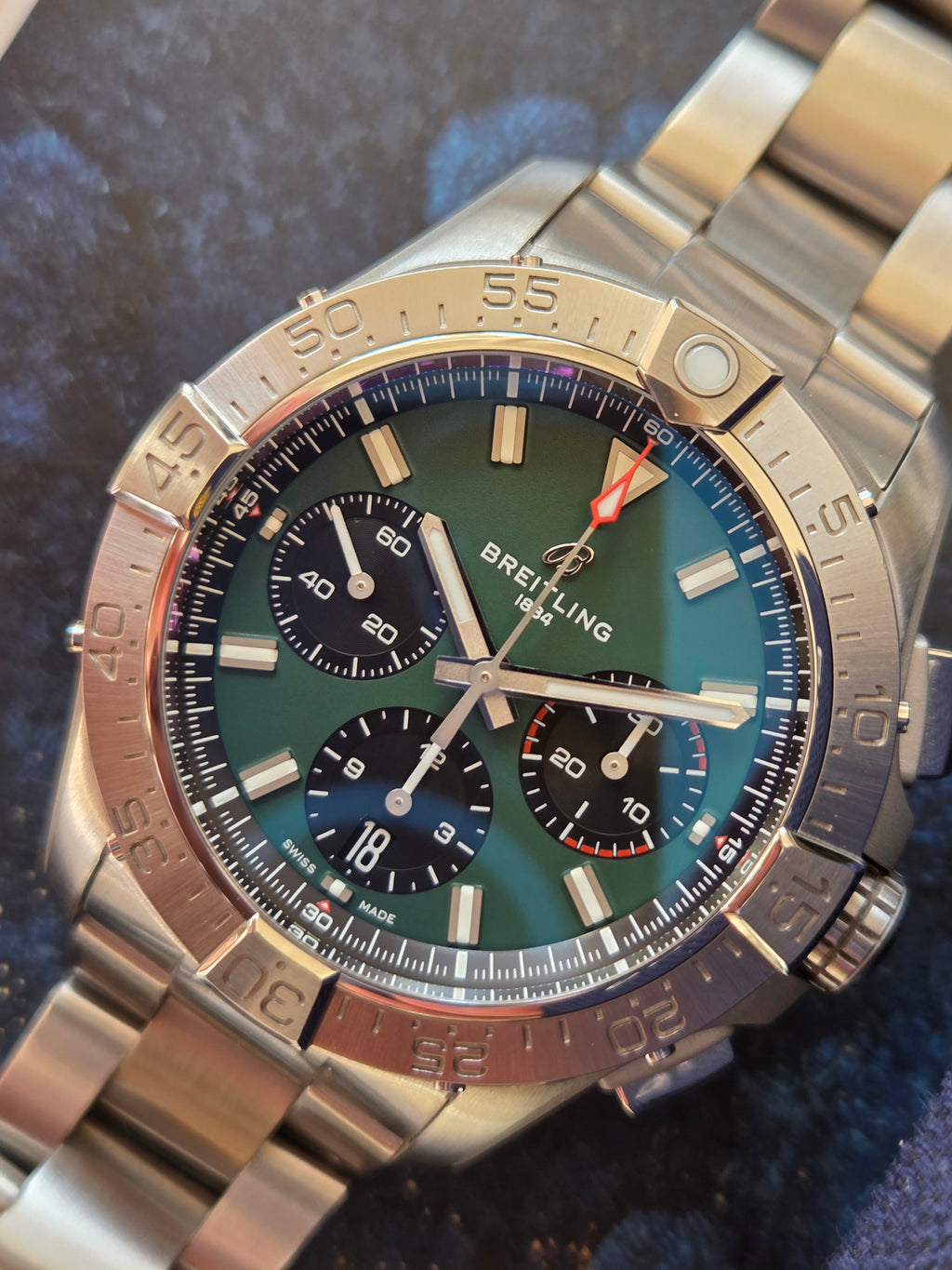 Breitling Avenger B01 Chronograph 42 | Green Dial | Ref: AB0146 | 2026 | warranty till 2034!
