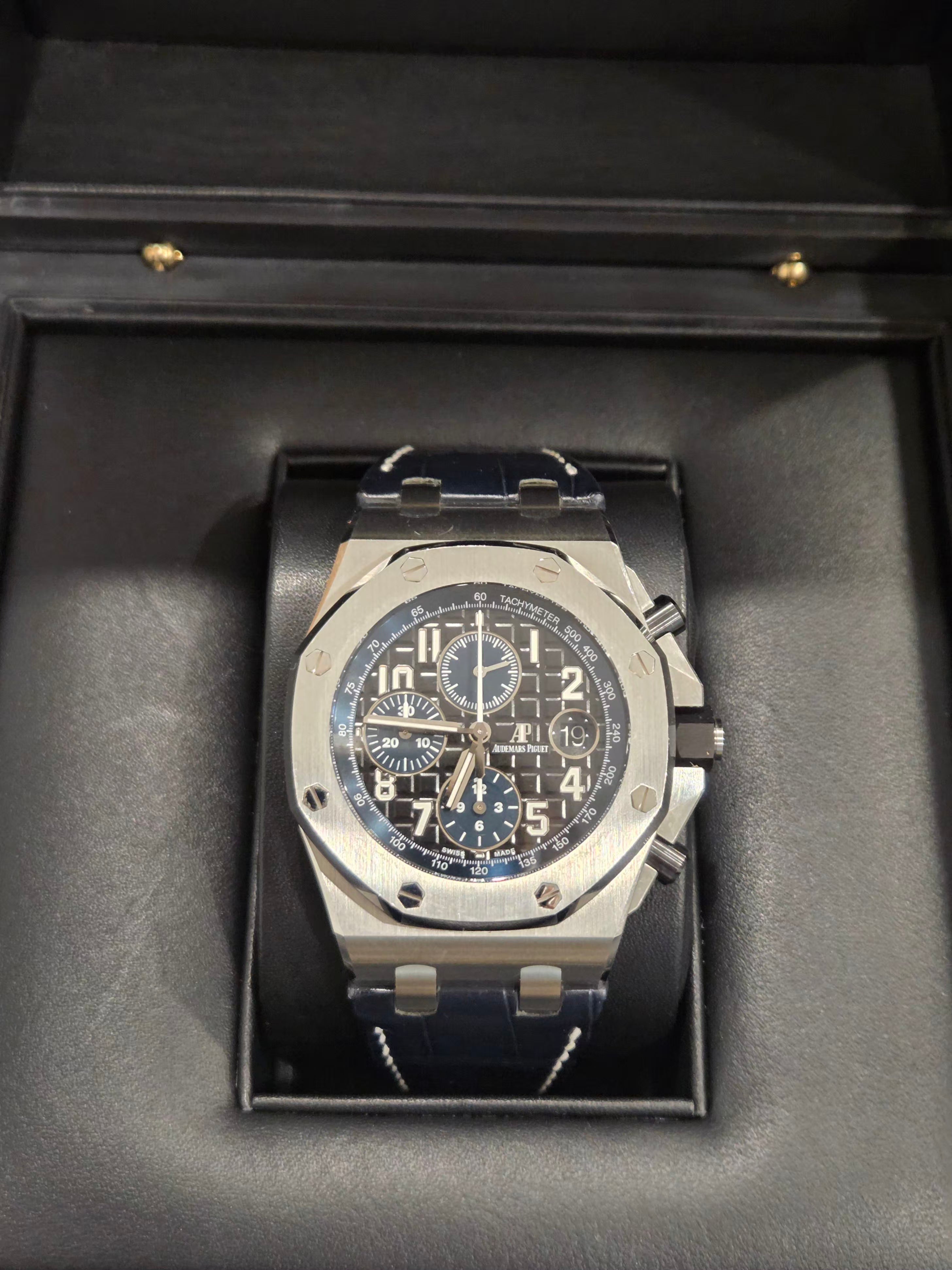 Audemars Piguet Royal Oak Offshore 42mm "Batman" Ref: 26470ST.OO.A028CR.01 – Complete Full Set - 2018!