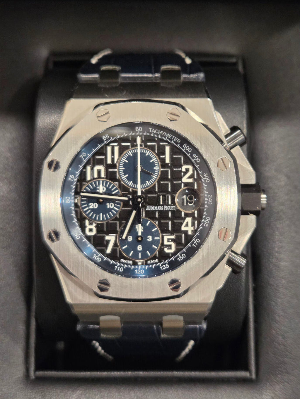 Audemars Piguet Royal Oak Offshore 42mm "Batman" Ref: 26470ST.OO.A028CR.01 – Complete Full Set - 2018!