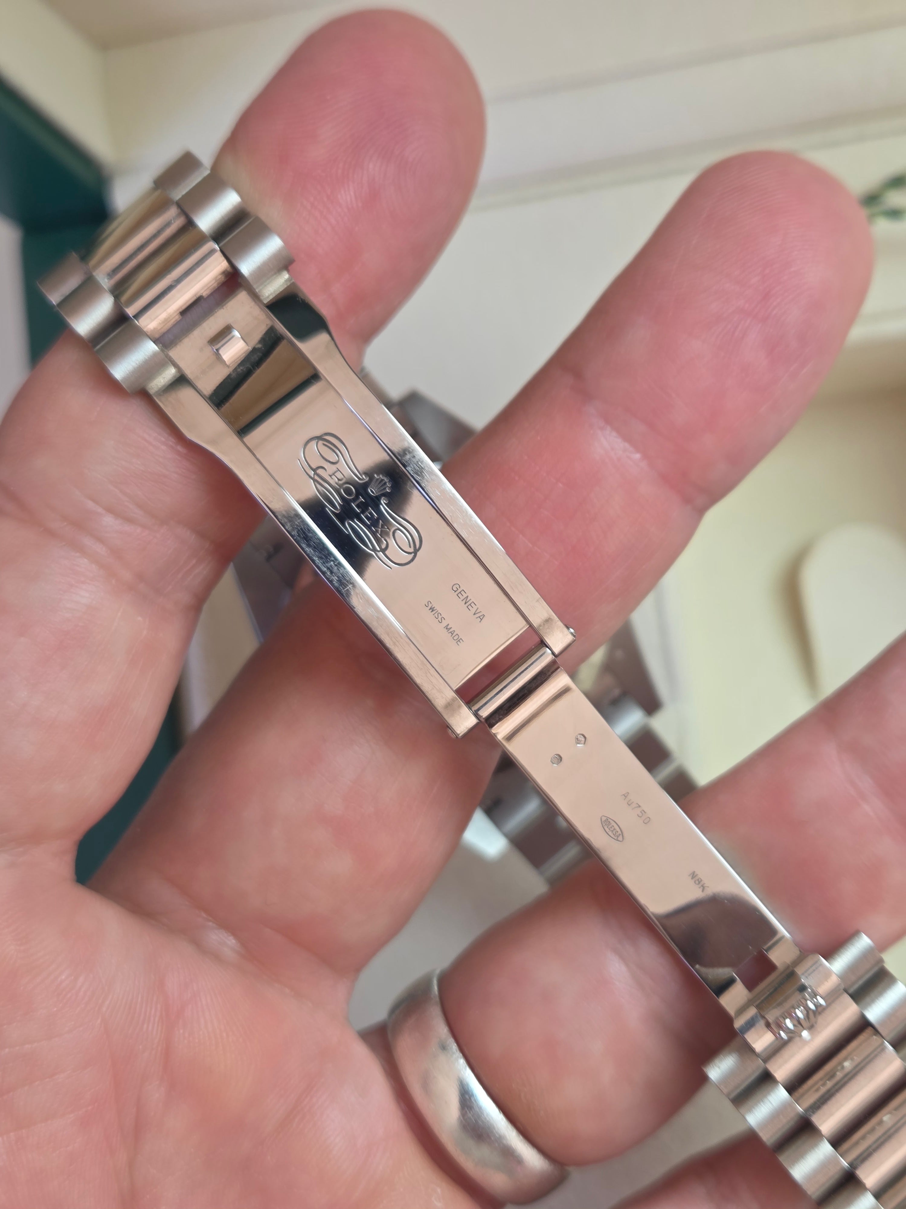 Rolex Day-Date 40 Ref. 228239 – Slate Dial (18k White Gold) – Full Set 2023