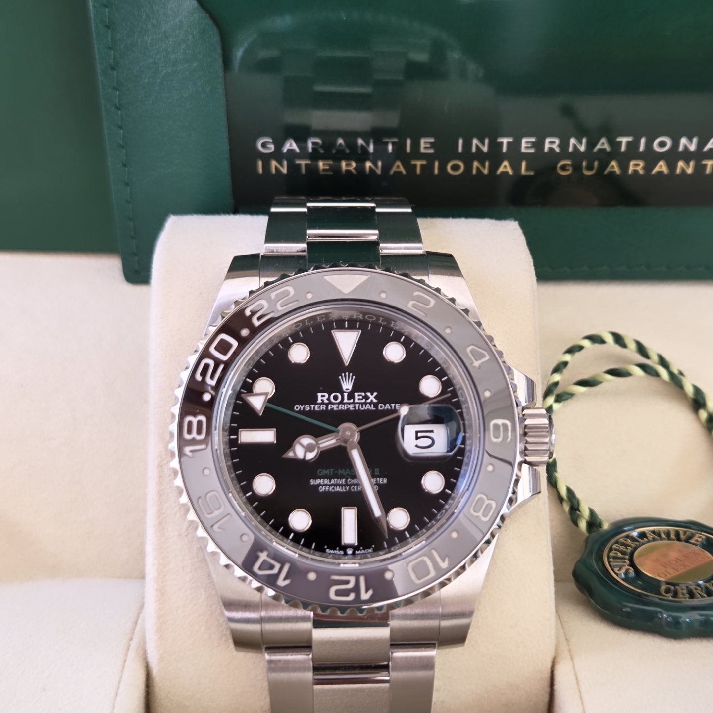 Rolex GMT-Master II "Bruce Wayne" | Ref. 126710GRNR (2025) — Full Set