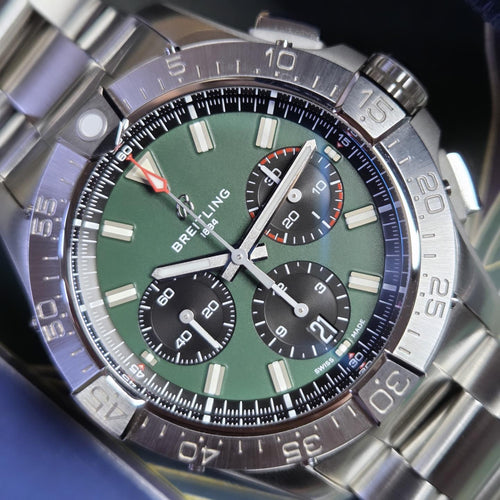 Breitling Avenger B01 Chronograph 42 | Green Dial | Ref: AB0146 | 2026 | warranty till 2034!