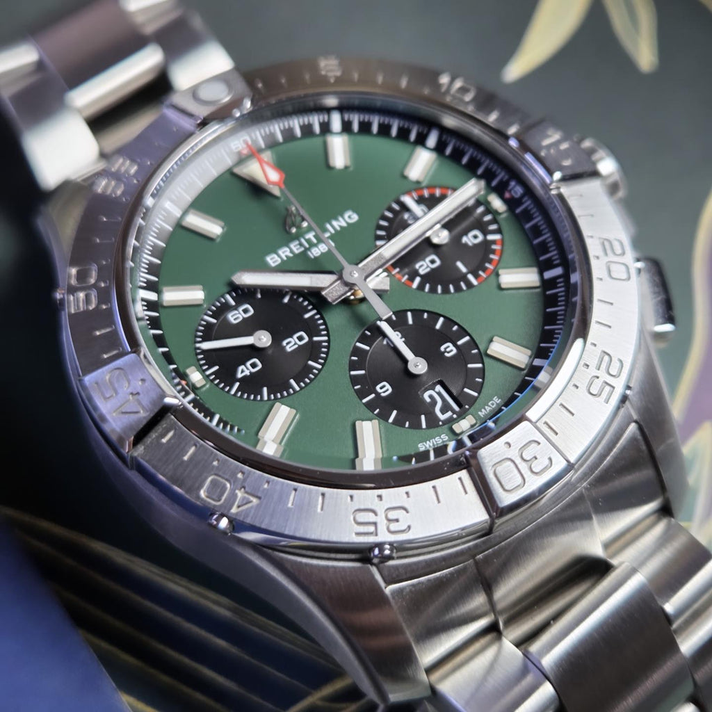 Breitling Avenger B01 Chronograph 42 | Green Dial | Ref: AB0146 | 2026 | warranty till 2034!