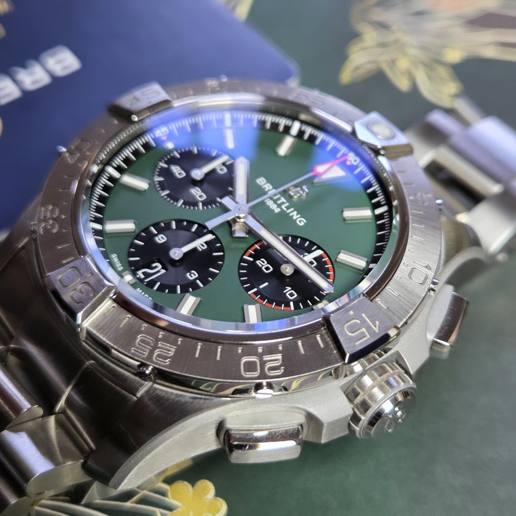 Breitling Avenger B01 Chronograph 42 | Green Dial | Ref: AB0146 | 2026 | warranty till 2034!