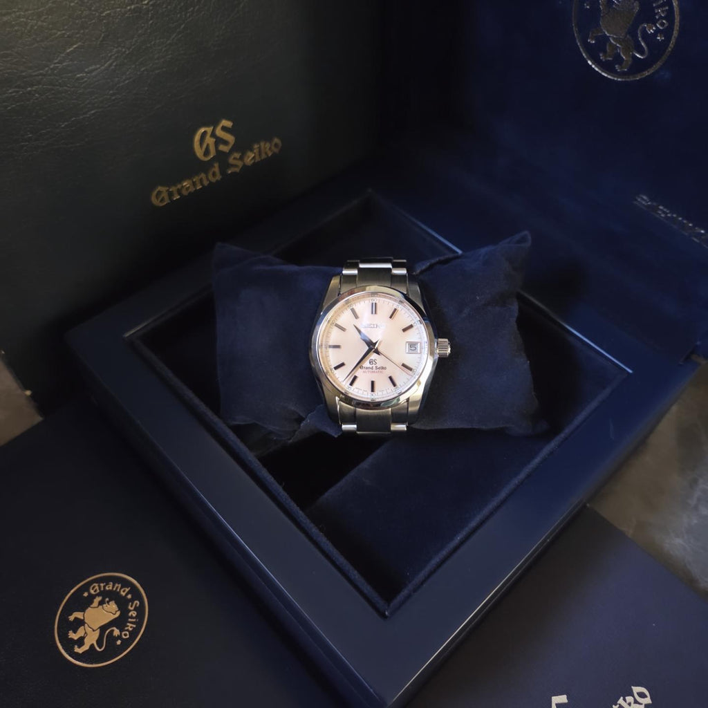 Grand Seiko SBGRO71/ Tropical Patina Dial / full set with original Box and Papers Dated 2015 📜