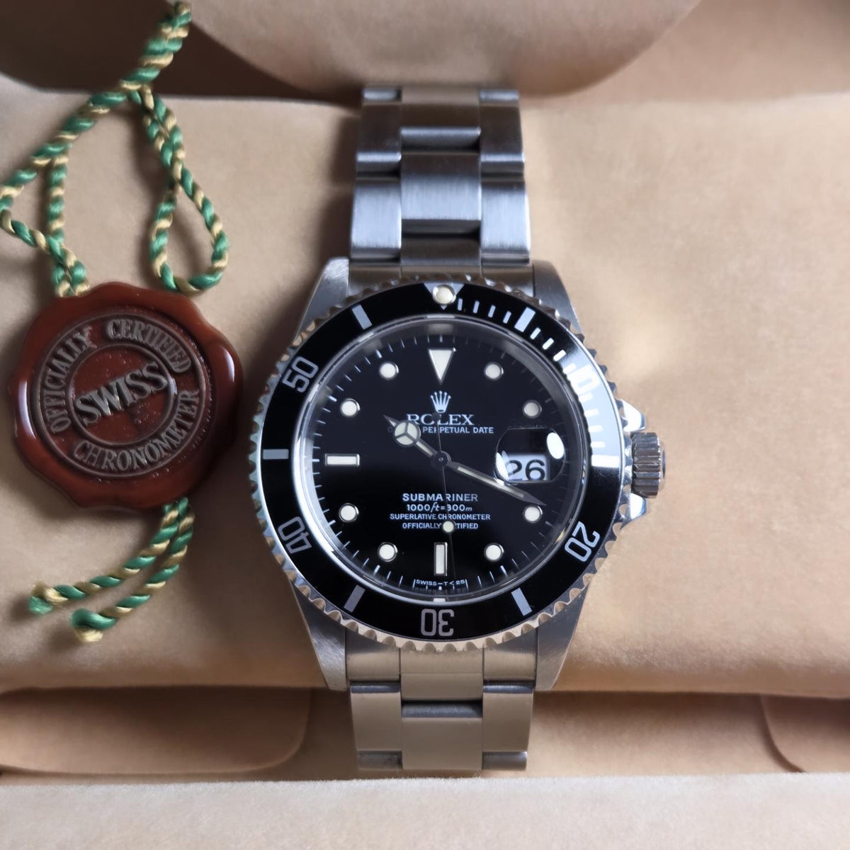Rolex Submariner Date Ref. 16610 — “Tritium Pure” full Set 1996 - Un-polished - Double caseback stickers Intact!