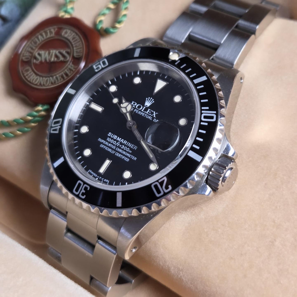 Rolex Submariner Date Ref. 16610 — “Tritium Pure” full Set 1996 - Un-polished - Double caseback stickers Intact!
