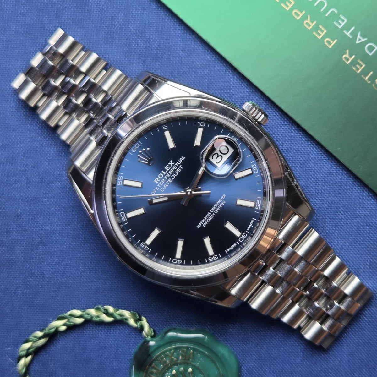 Rolex Datejust 41 – Sunburst Blue Dial (Ref. 126300)&nbsp;Mint Condition | Complete protection stickers | Full Set 2018!