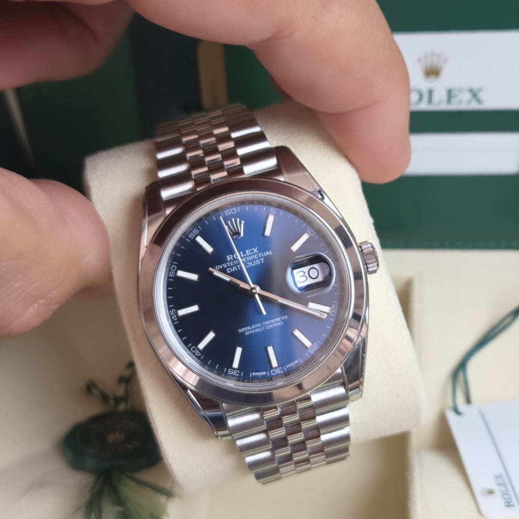 Rolex Datejust 41 – Sunburst Blue Dial (Ref. 126300)&nbsp;Mint Condition | Complete protection stickers | Full Set 2018!