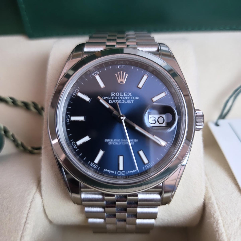 Rolex Datejust 41 – Sunburst Blue Dial (Ref. 126300)&nbsp;Mint Condition | Complete protection stickers | Full Set 2018!
