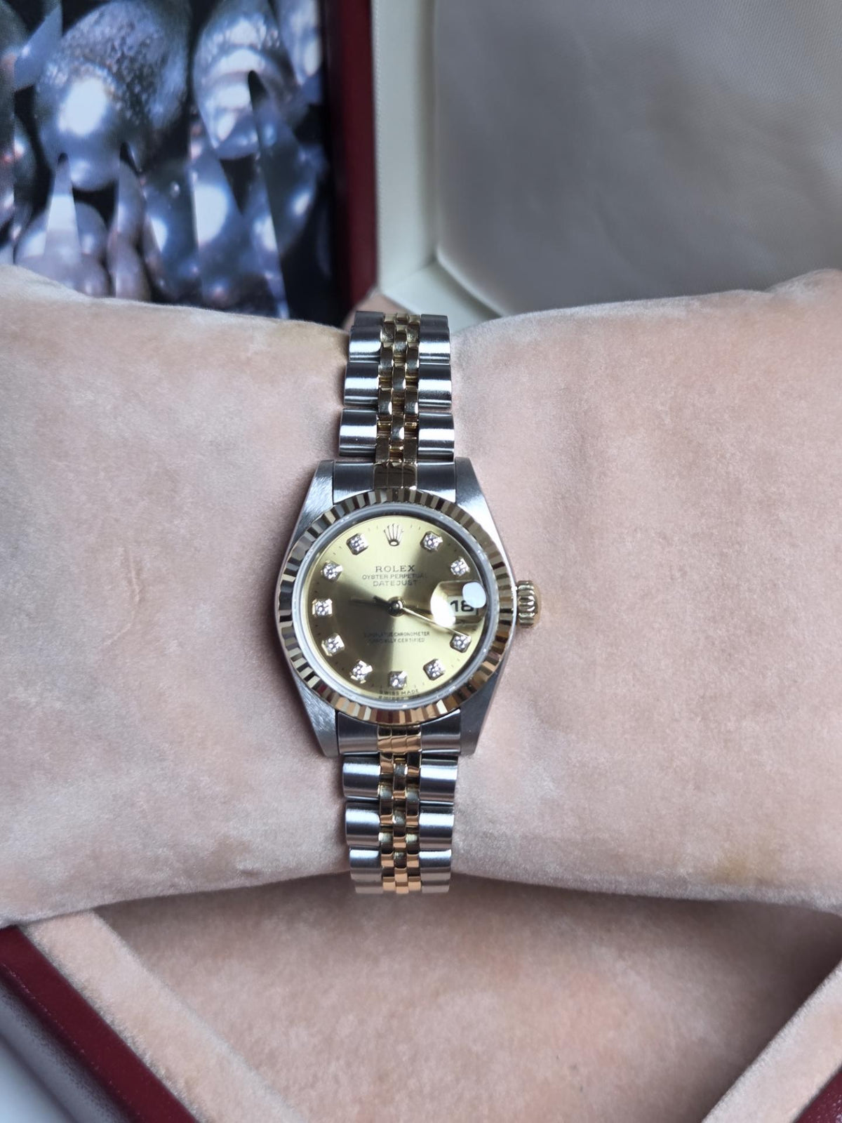 Rolex Lady-Datejust 26mm Two-Tone (Ref. 69173) – 1996 – Big Diamond Dial – With Rolex Box and Horologist Authentication Certificate!