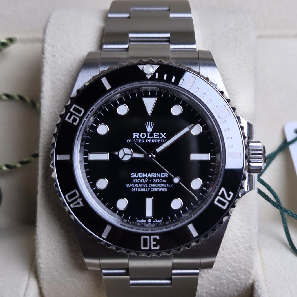 Rolex Submariner No-Date (Ref. 124060) – Box and Papers 2022!