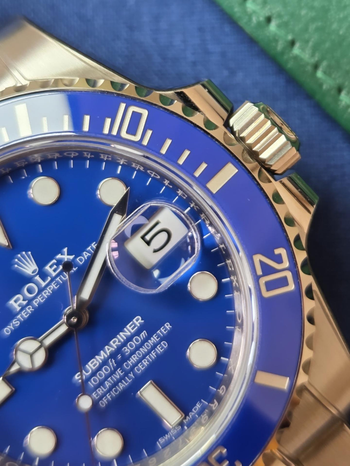 Discontinued - Rolex Submariner Date White Gold "Smurf" (Ref. 116619LB) – Complete Full Set 2020!