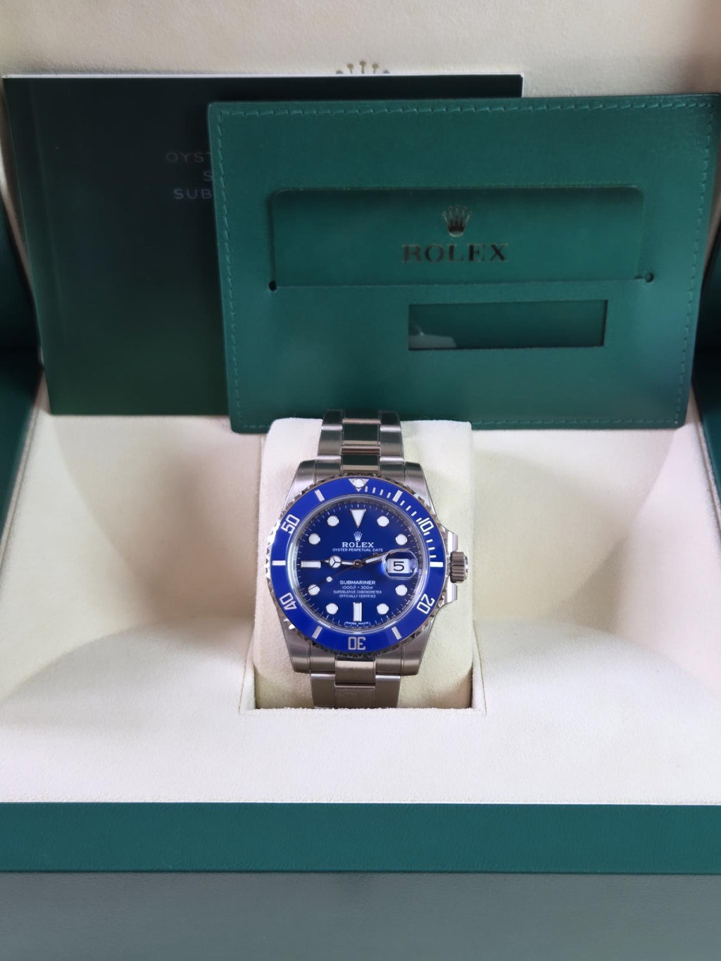 Discontinued - Rolex Submariner Date White Gold "Smurf" (Ref. 116619LB) – Complete Full Set 2020!
